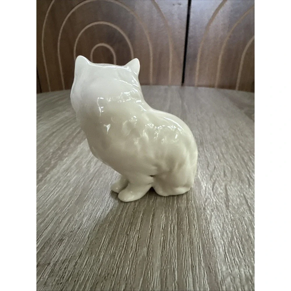 Vintage White Persian Cat Ceramic Figurine